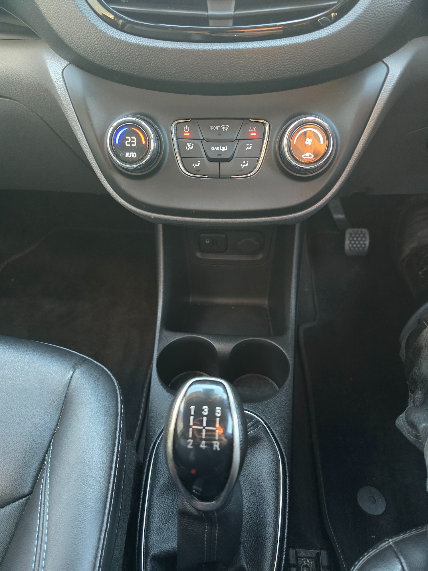 Used Vauxhall Viva 2015 for sale - 76344349: Photo 15