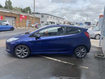 Used Ford Fiesta 2017 for sale - 74686003: Photo