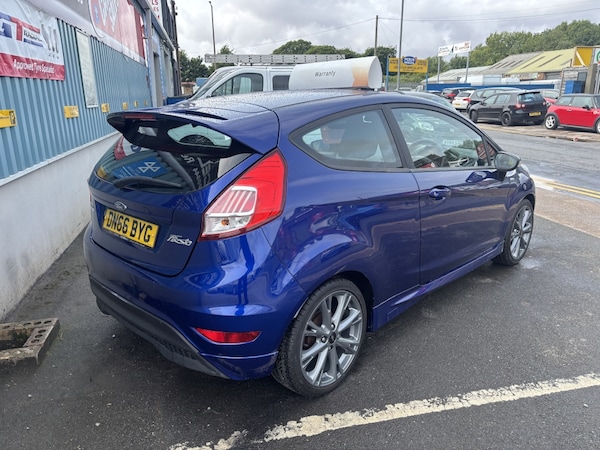 Used Ford Fiesta 2017 for sale - 74686003: Photo 4