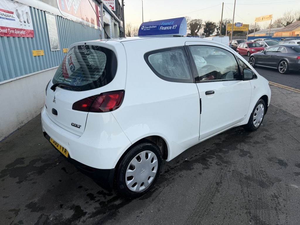 Used Mitsubishi Colt 2011 for sale - 76440024: Photo 4