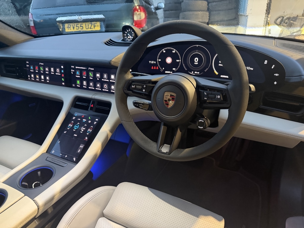 Used Porsche Taycan 2021 for sale - 76589222: Photo 11