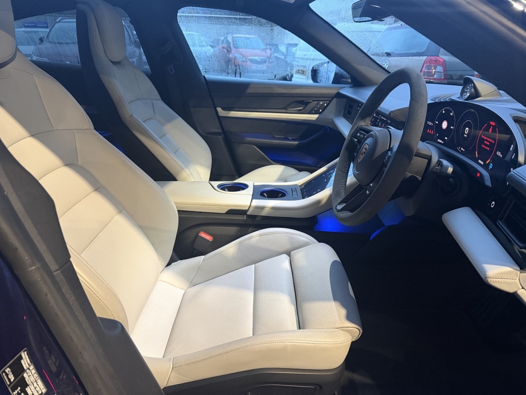 Used Porsche Taycan 2021 for sale - 76589222: Photo 8