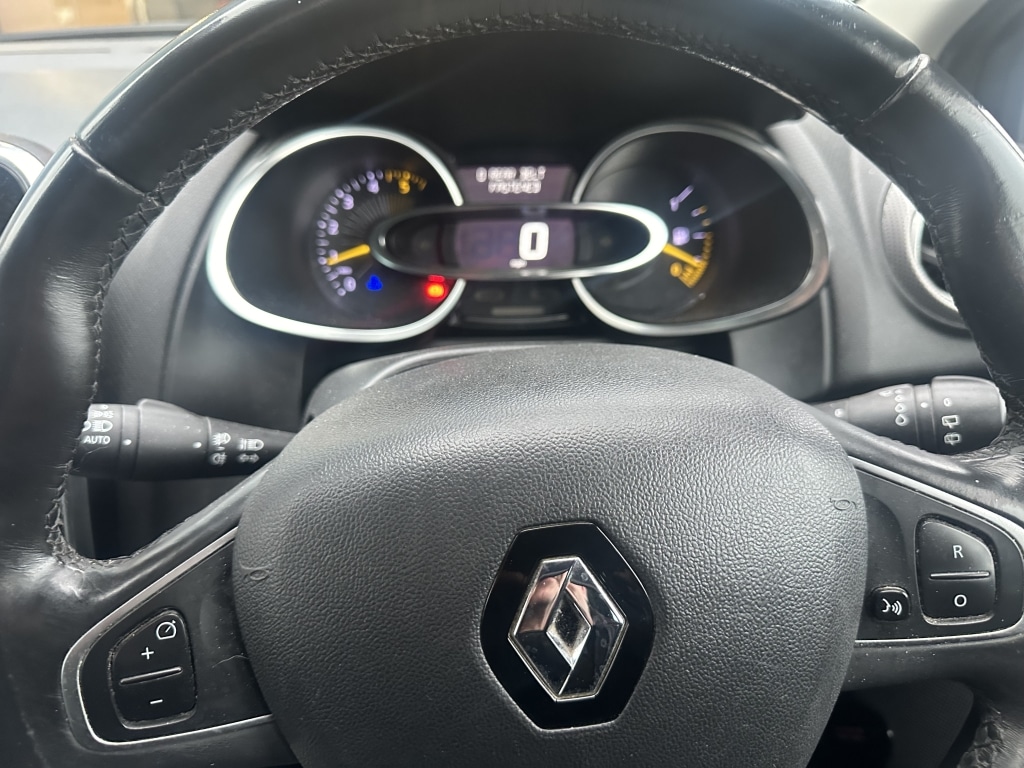 Used Renault Clio 2015 for sale - 77465999: Photo 11