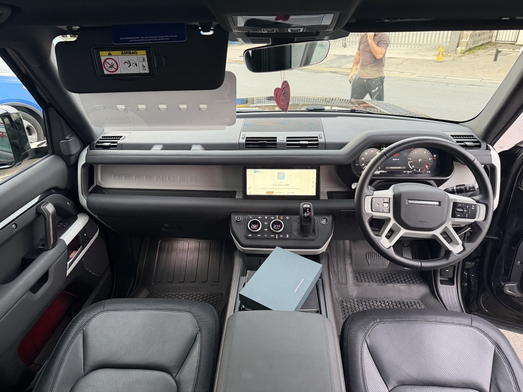 Used Land Rover Defender 2024 for sale - 76532544: Photo 10