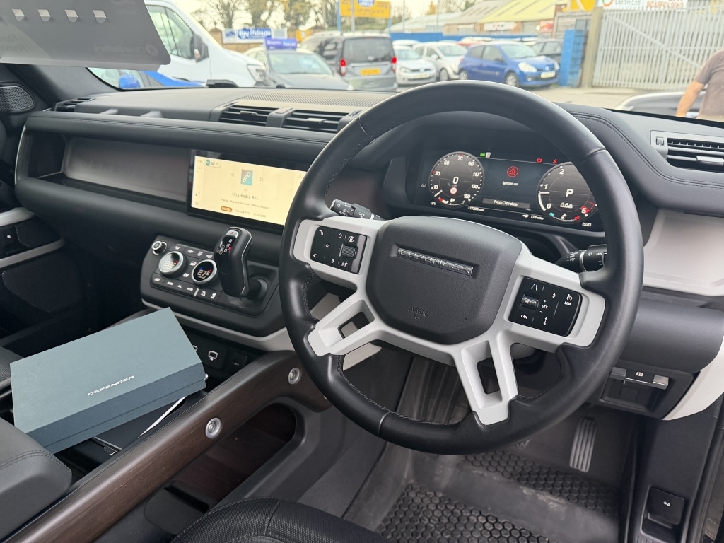 Used Land Rover Defender 2024 for sale - 76532544: Photo 14