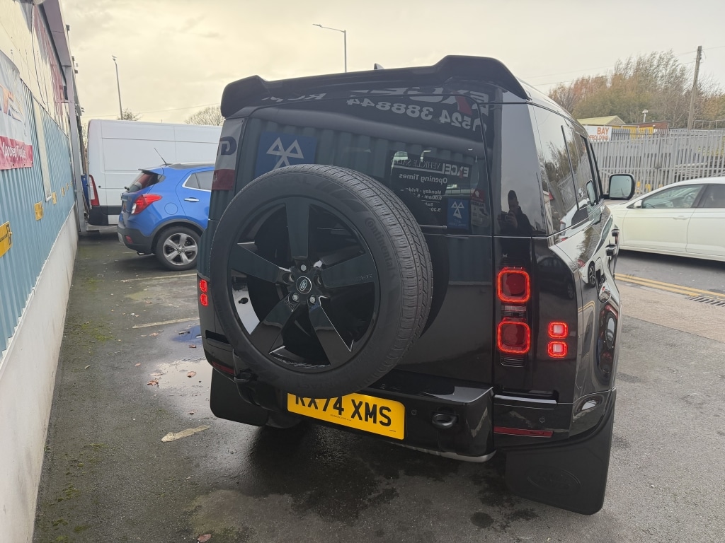 Used Land Rover Defender 2024 for sale - 76532544: Photo 6