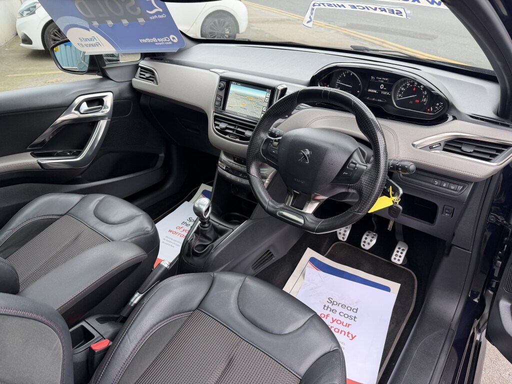 Used Peugeot 208 2014 for sale - 76232918: Photo 15
