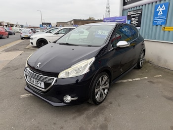 Used Peugeot 208 2014 for sale - 76232918: Photo