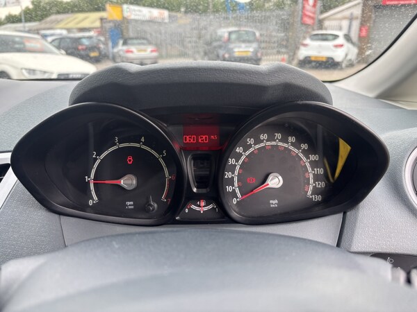 Used Ford Fiesta 2010 for sale - 74928414: Photo 12