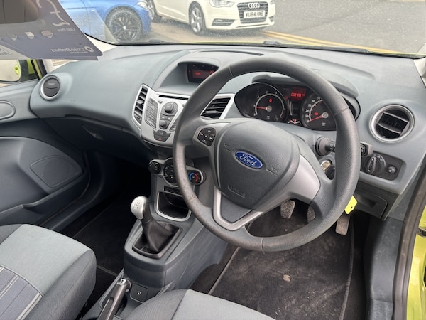 Used Ford Fiesta 2010 for sale - 74928414: Photo 14