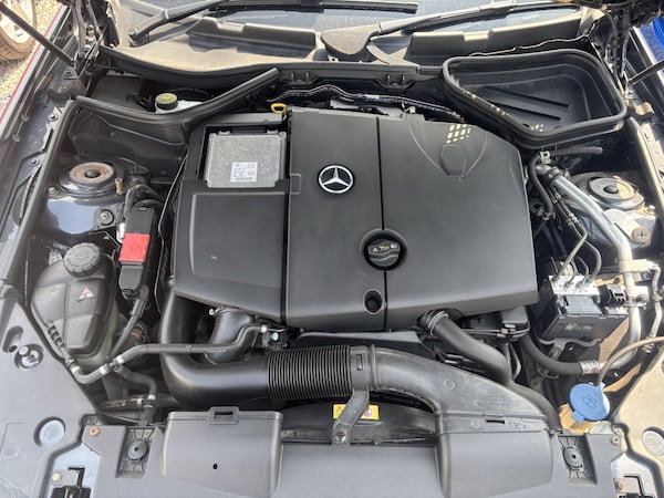 Used Mercedes-Benz SLK 2012 for sale - 73426158: Photo 16
