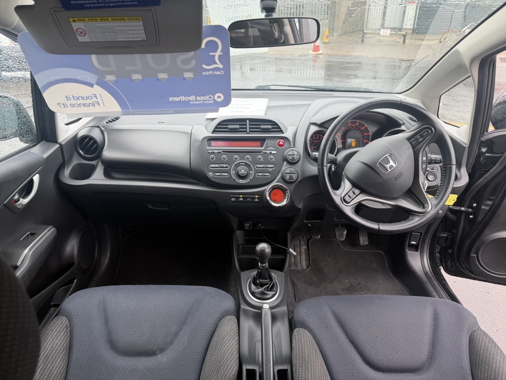 Used Honda Jazz 2013 for sale - 76126103: Photo 10