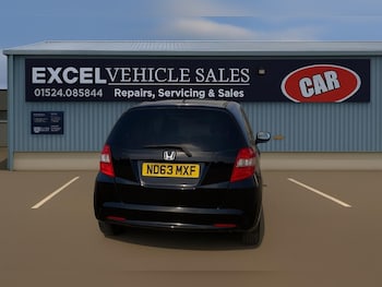 Used Honda Jazz 2013 for sale - 76126103: Photo