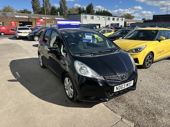 Used Honda Jazz 2013 for sale - 76126103: Photo