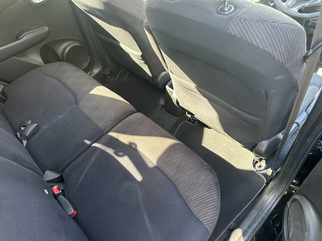 Used Honda Jazz 2013 for sale - 76126103: Photo 6