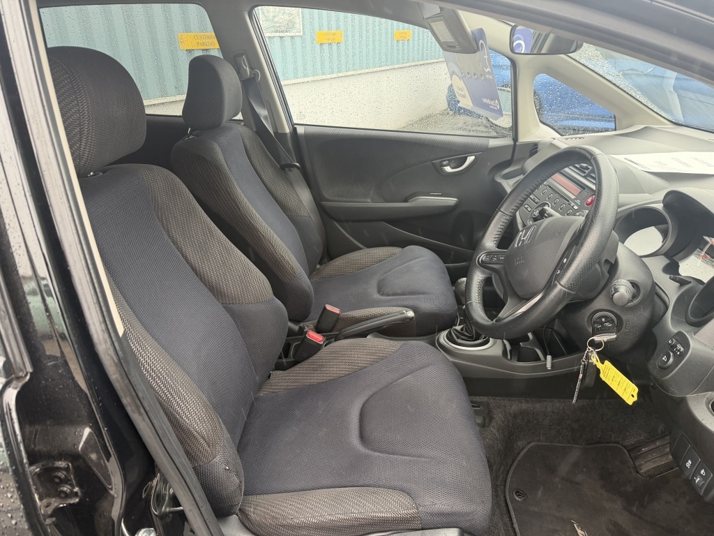 Used Honda Jazz 2013 for sale - 76126103: Photo 8