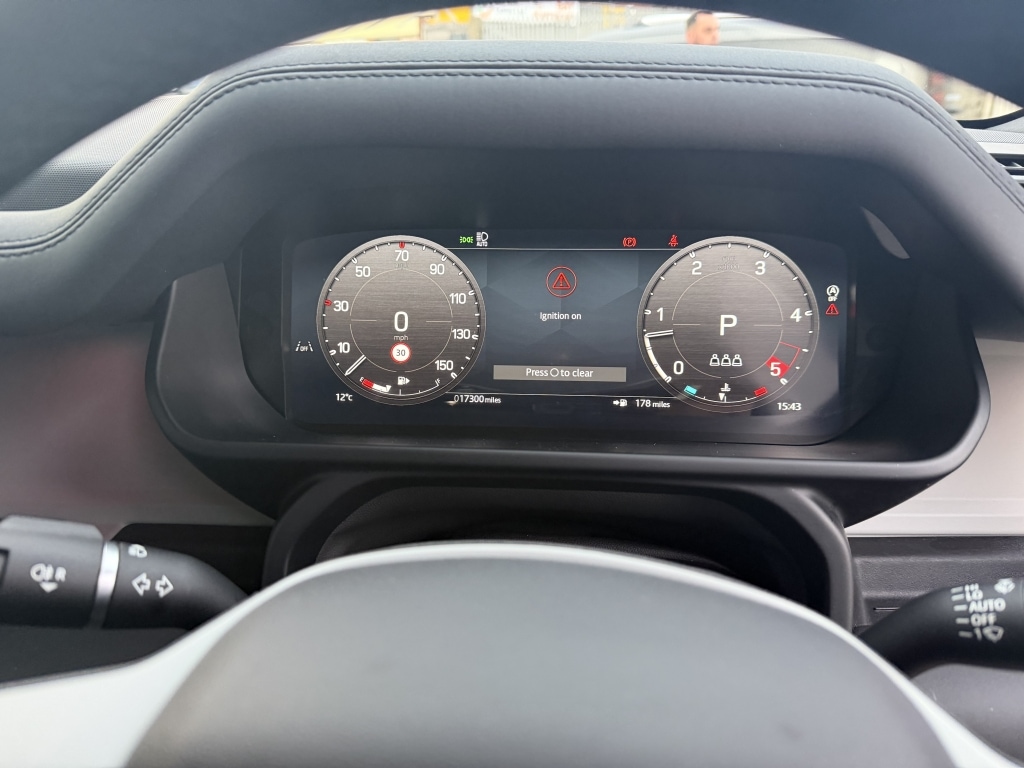 Used Land Rover Defender 2024 for sale - 77137369: Photo 13