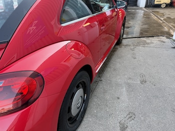 Used Volkswagen Beetle 2017 for sale - 79459395: Photo