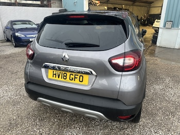 Used Renault Captur 2018 for sale - 77556391: Photo