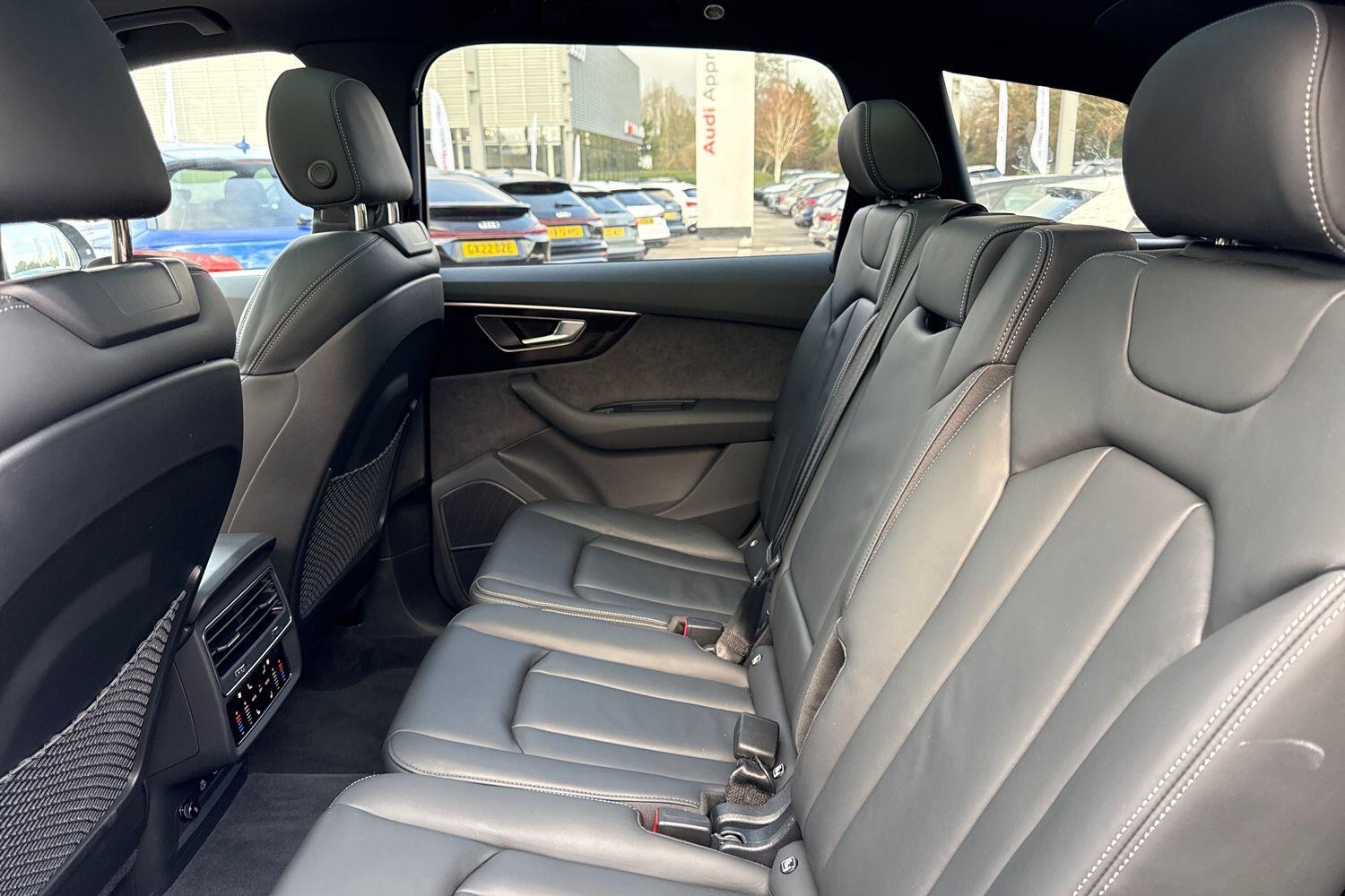 Used Audi Q7 2025 for sale - 76952881: Photo 40