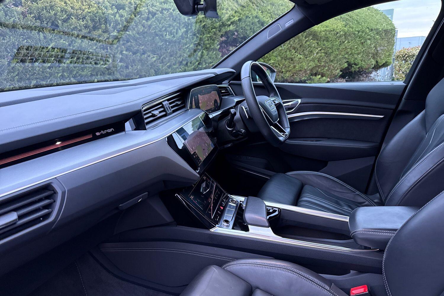 Used Audi e-tron 2023 for sale - 77253704: Photo 10