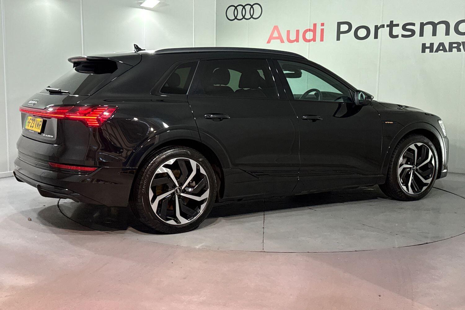 Used Audi e-tron 2023 for sale - 77253704: Photo 12