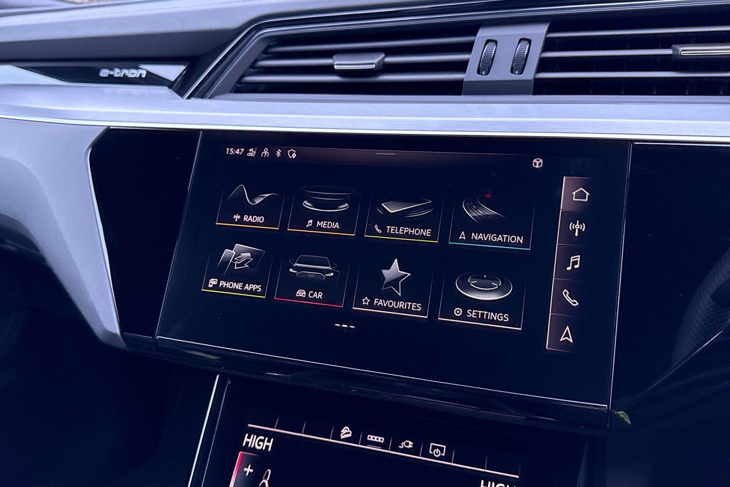 Used Audi e-tron 2023 for sale - 77253704: Photo 15