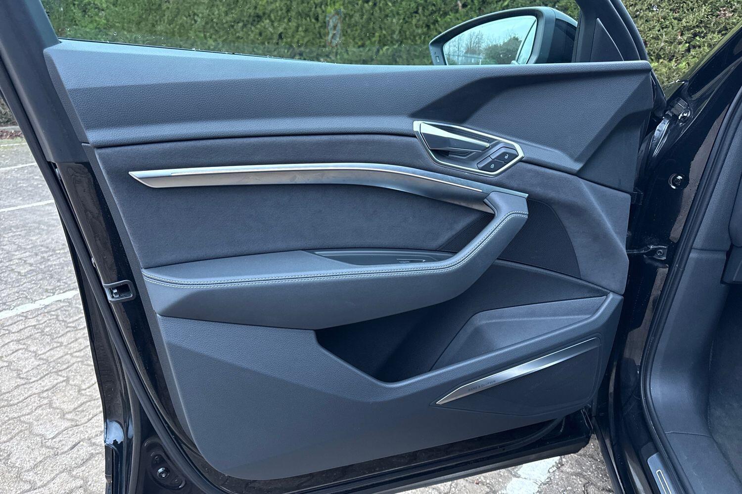 Used Audi e-tron 2023 for sale - 77253704: Photo 28