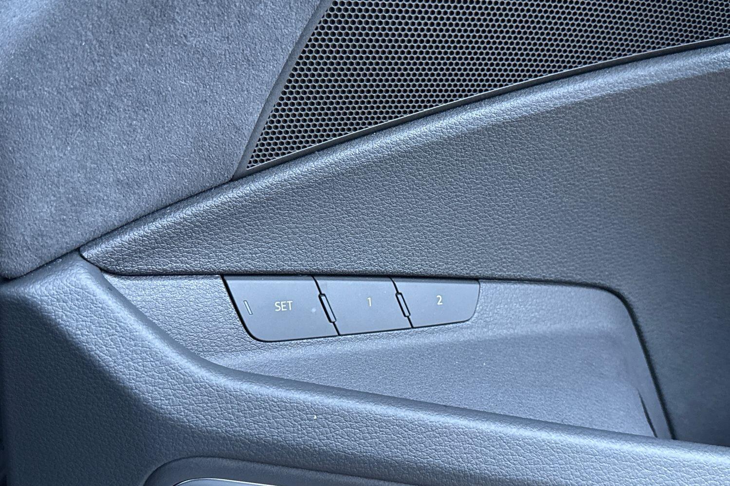 Used Audi e-tron 2023 for sale - 77253704: Photo 44