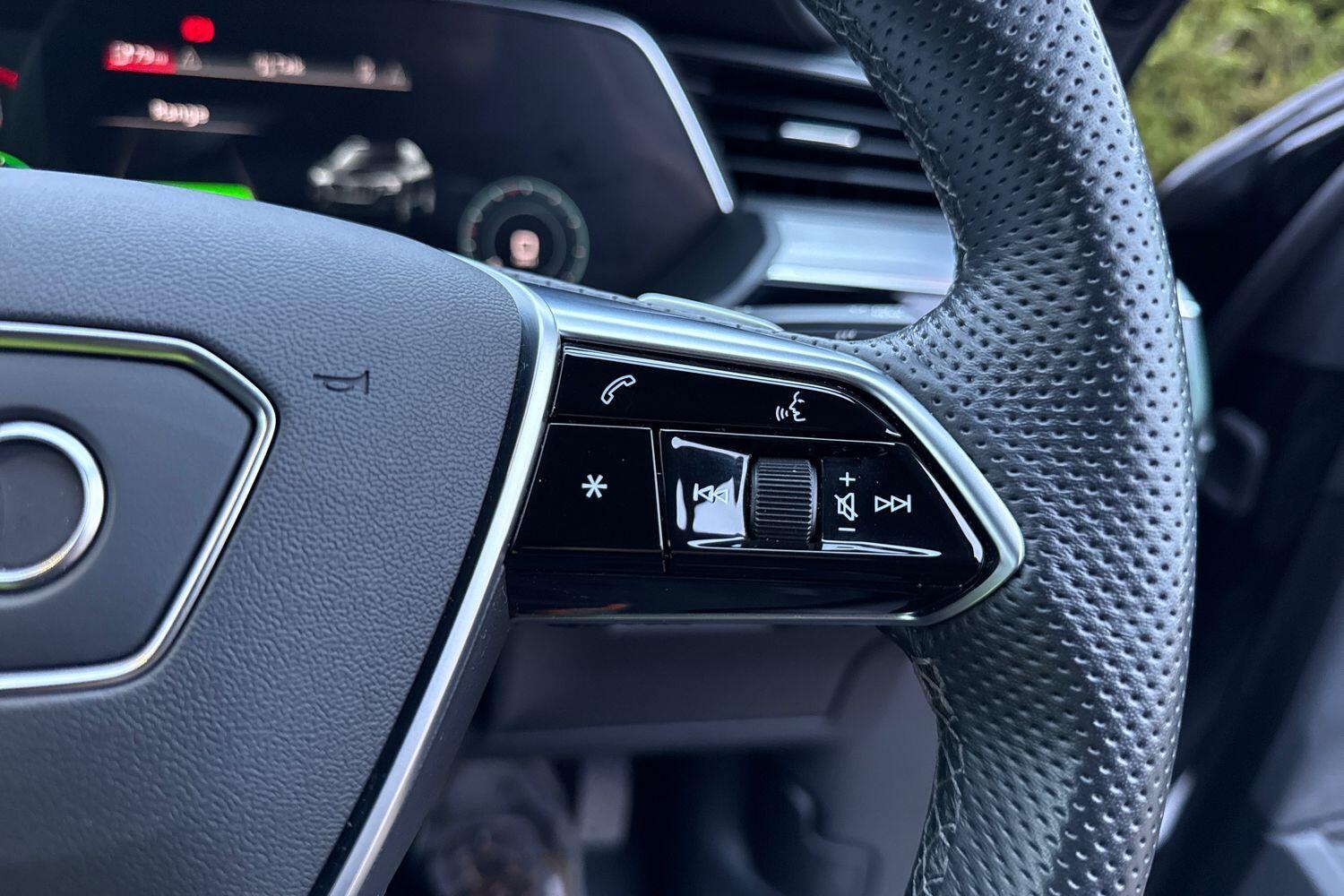 Used Audi e-tron 2023 for sale - 77253704: Photo 52