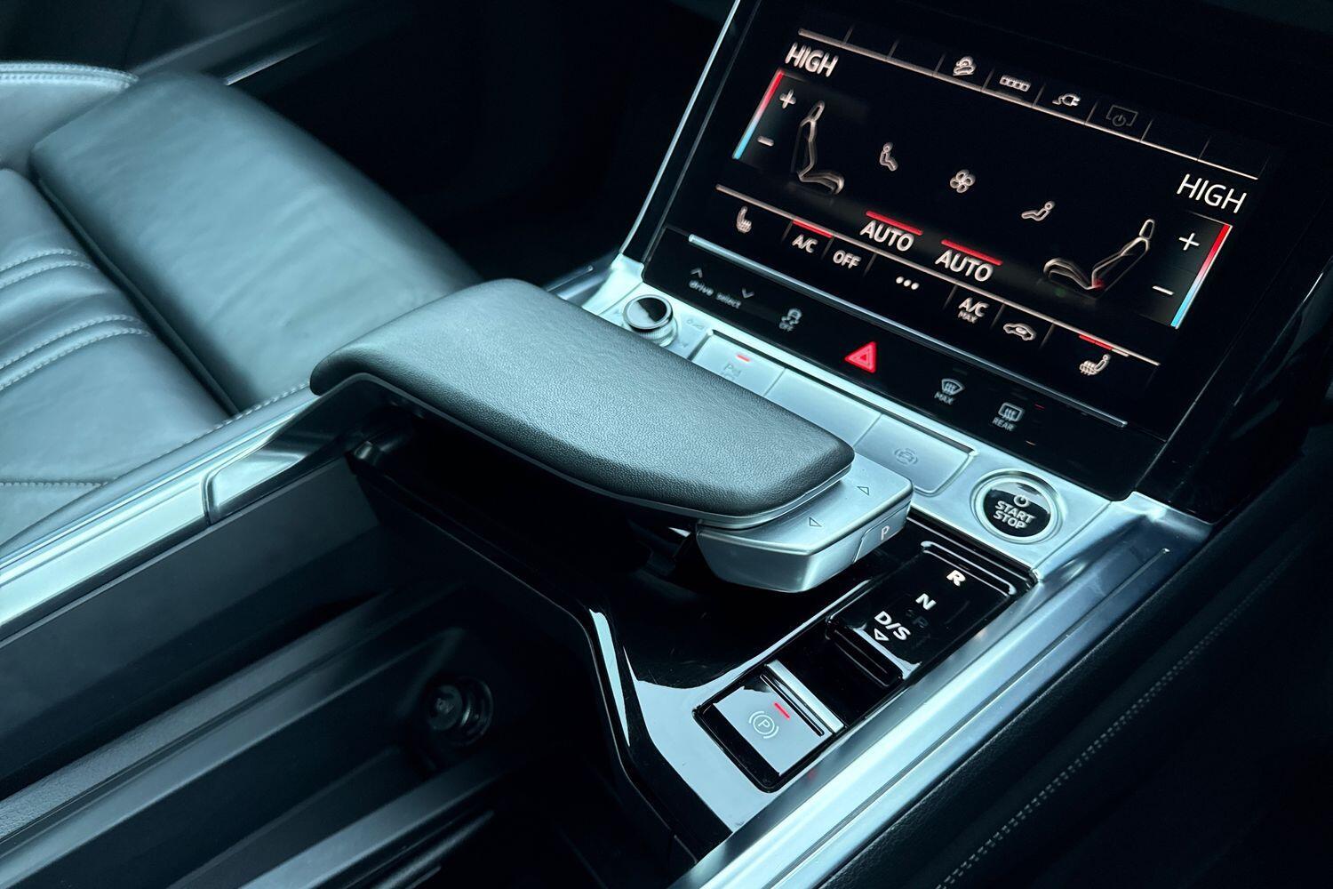 Used Audi e-tron 2023 for sale - 77253704: Photo 9