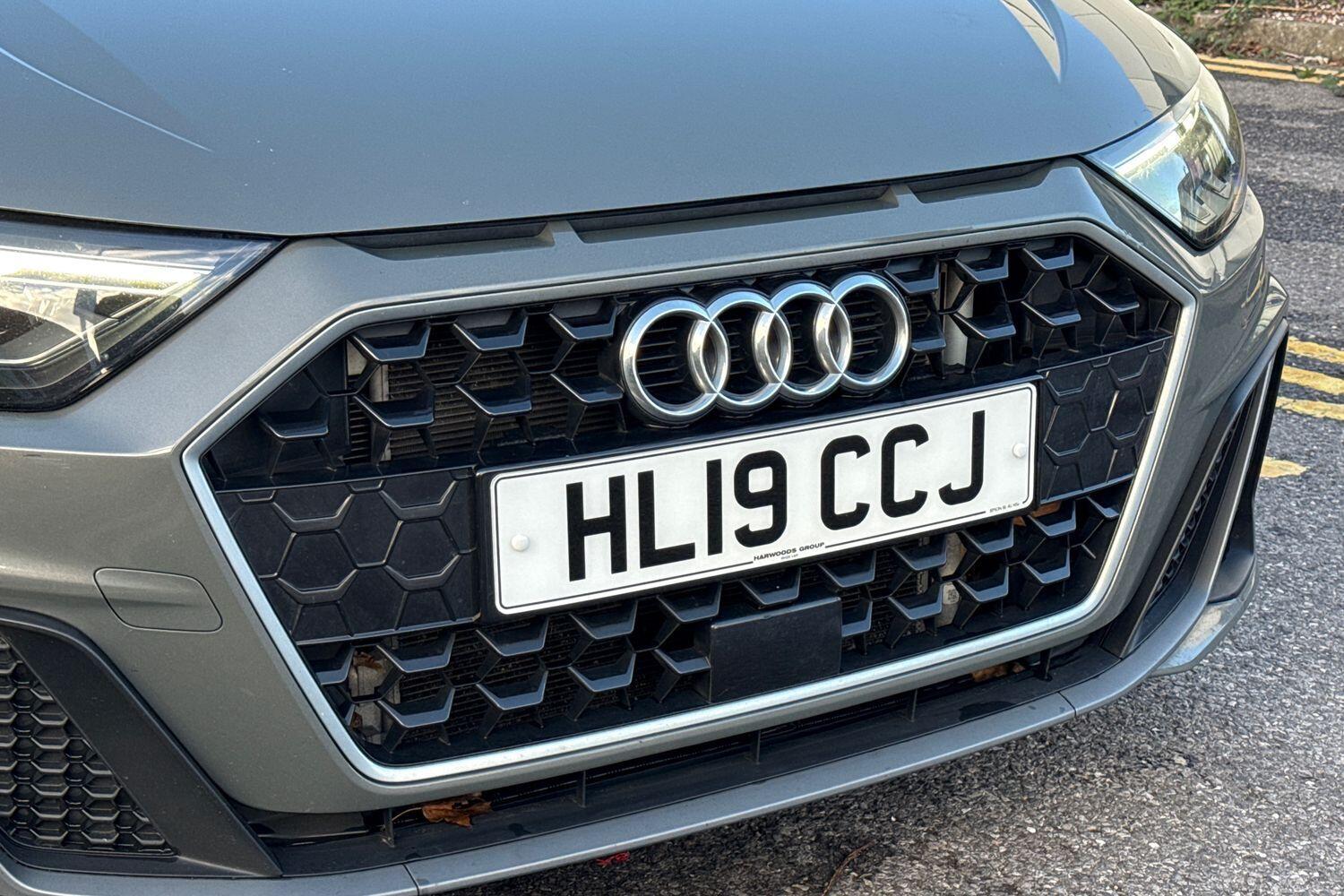 Used Audi A1 for sale - 76700943: Photo 10