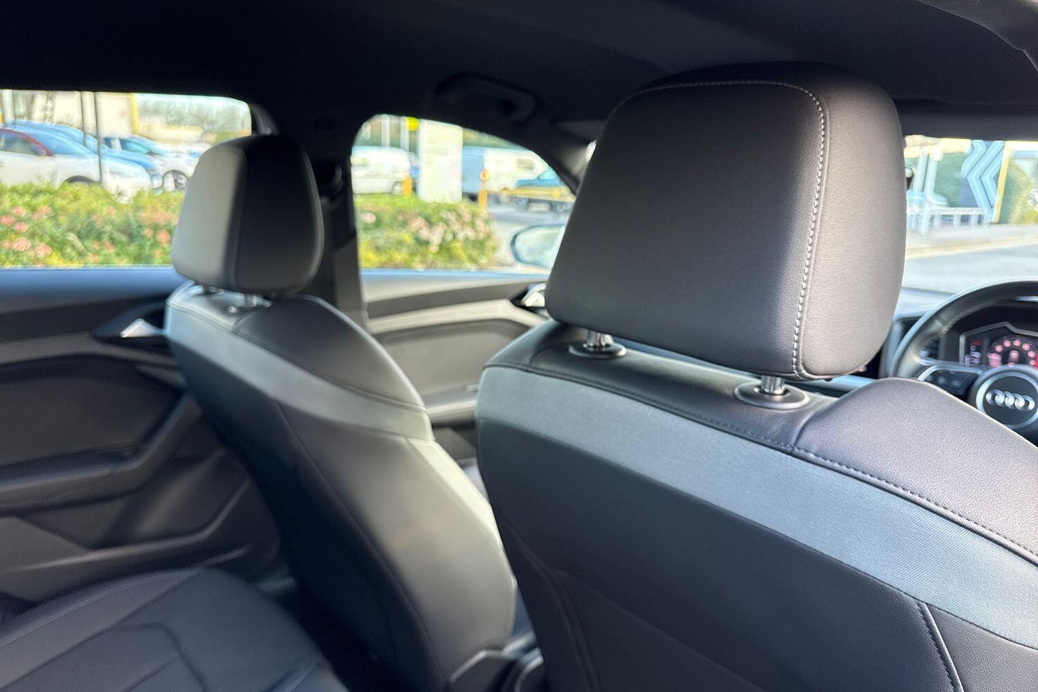 Used Audi A1 for sale - 76700943: Photo 31