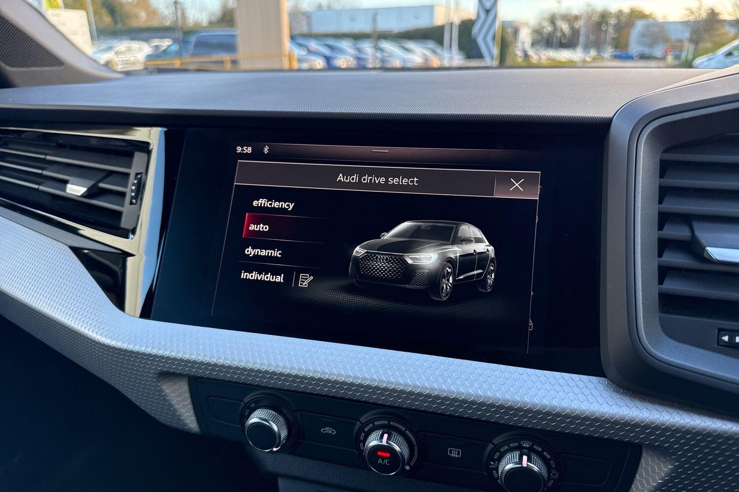 Used Audi A1 for sale - 76700943: Photo 5