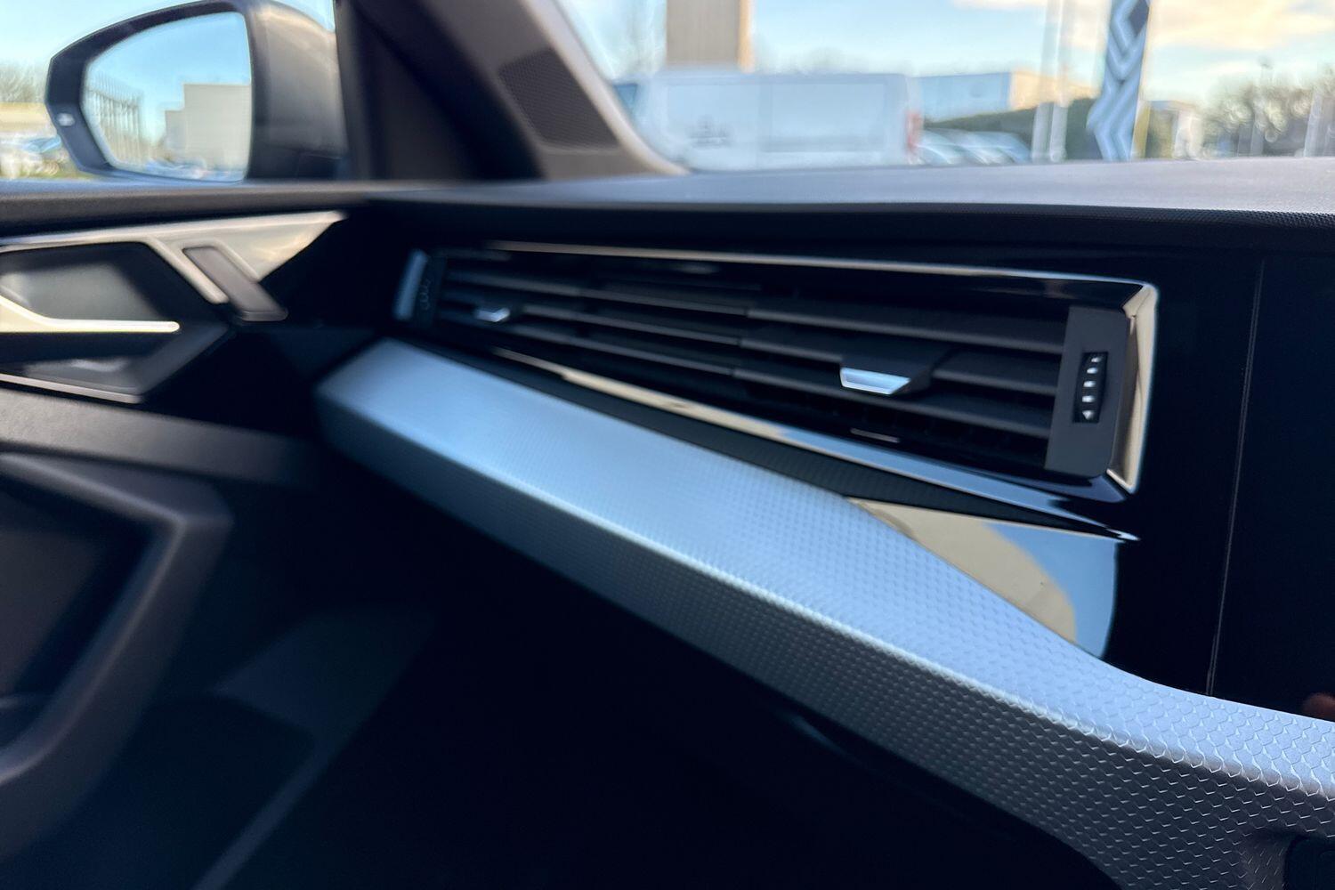 Used Audi A1 for sale - 76700943: Photo 52