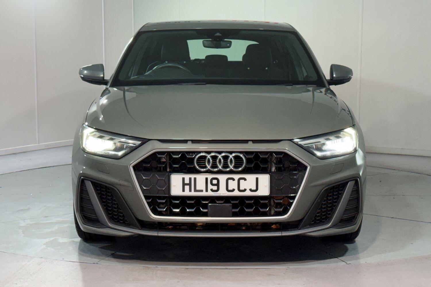 Used Audi A1 for sale - 76700943: Photo 6