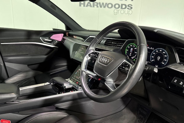 Used Audi e-tron 2021 for sale - 76337176: Photo 31