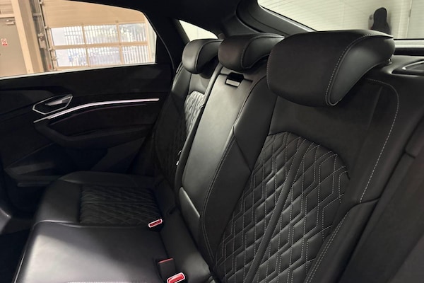 Used Audi e-tron 2021 for sale - 76337176: Photo 38