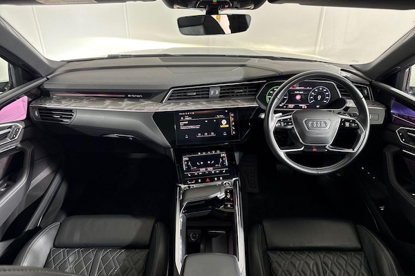 Used Audi e-tron 2021 for sale - 76337176: Photo 3