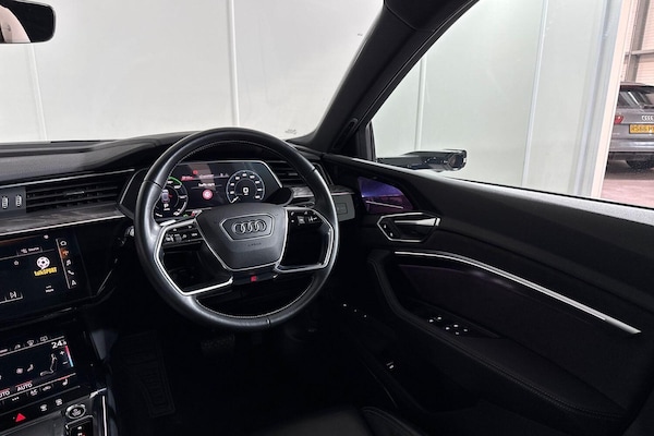 Used Audi e-tron 2021 for sale - 76337176: Photo 44
