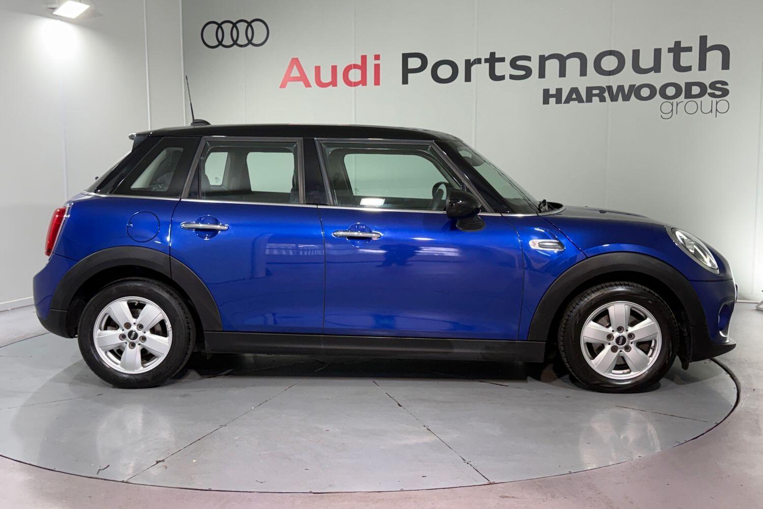 Used MINI Hatch 2018 for sale - 76307739: Photo 2