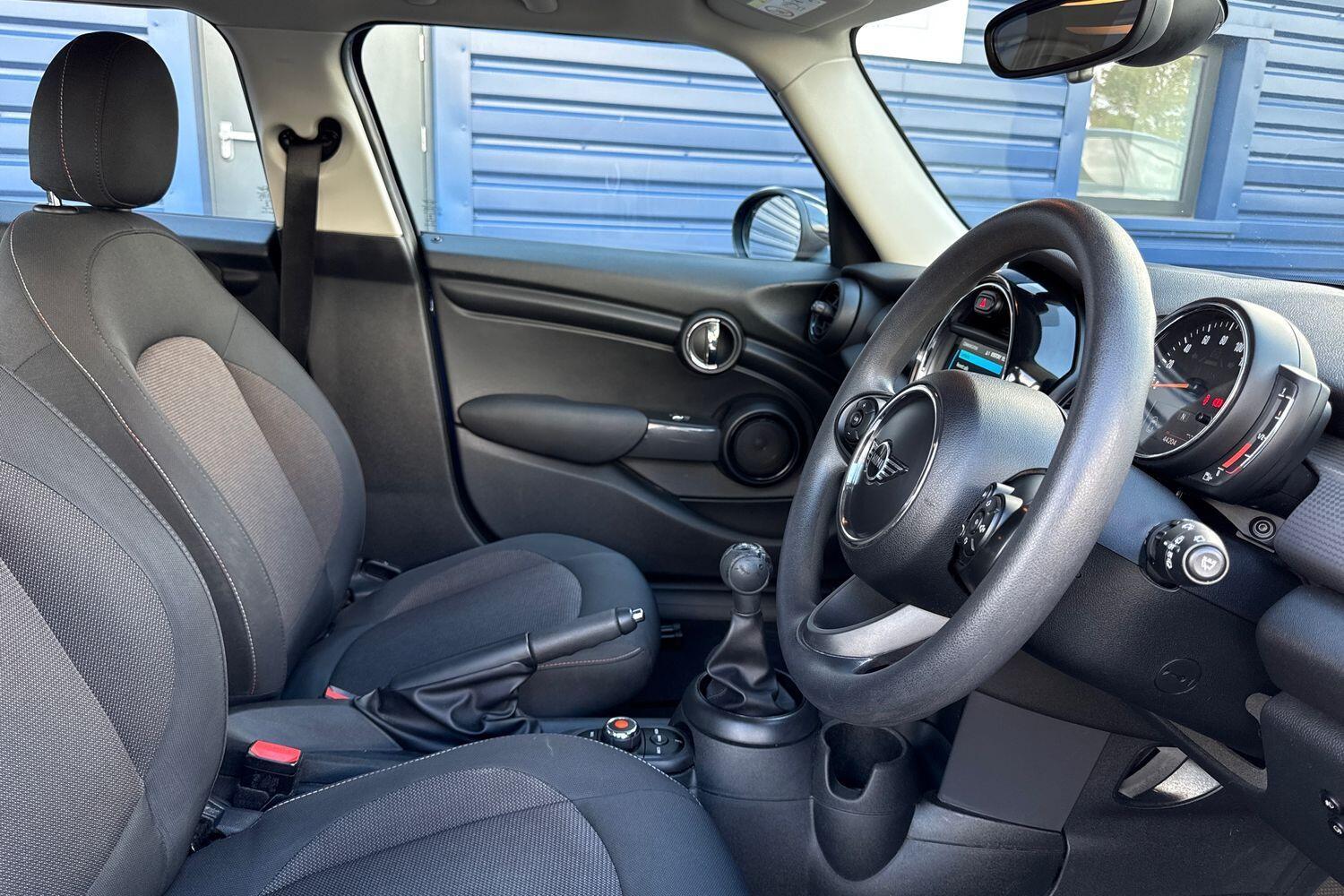 Used MINI Hatch 2018 for sale - 76307739: Photo 27