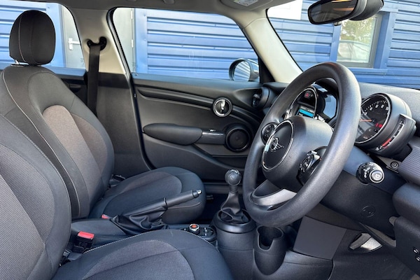 Used MINI Hatch 2018 for sale - 76307739: Photo 27