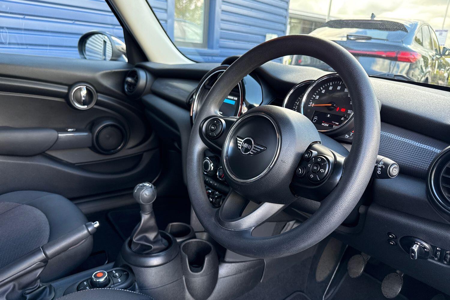 Used MINI Hatch 2018 for sale - 76307739: Photo 28