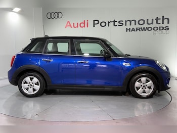 Used MINI Hatch 2018 for sale - 76307739: Photo 2