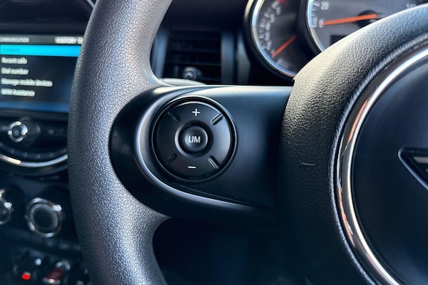 Used MINI Hatch 2018 for sale - 76307739: Photo 38