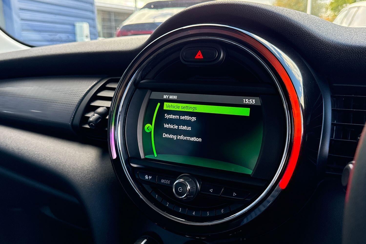 Used MINI Hatch 2018 for sale - 76307739: Photo 40