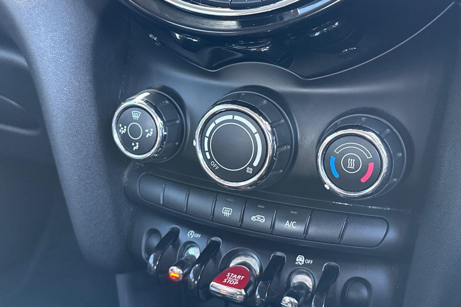 Used MINI Hatch 2018 for sale - 76307739: Photo 42