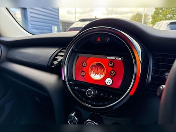 Used MINI Hatch 2018 for sale - 76307739: Photo 4