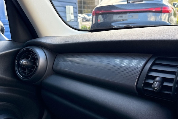 Used MINI Hatch 2018 for sale - 76307739: Photo 50